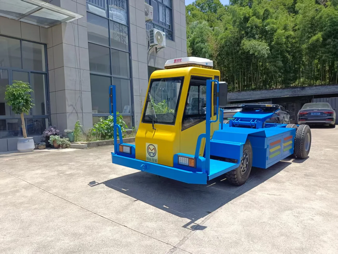 电动甩挂车 配置 4